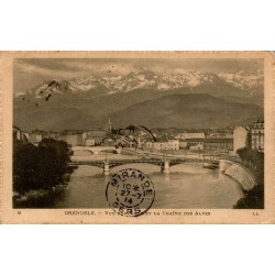 Carte postale ancienne de Grenoble avec vue générale sur la ville et la chaîne des Alpes, voyagée en juillet 1914