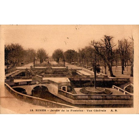 13 - NÎMES - Jardin de la Fontaine - Vue Générale - A.R.