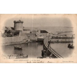 Carte postale ancienne de Saint-Jean-de-Luz montrant le Fort Socoa, le port et la passerelle métallique.