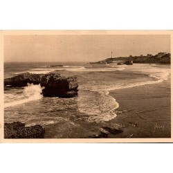 Carte postale ancienne de Biarritz montrant le Cap Saint-Martin vu depuis le Rocher de Basta.