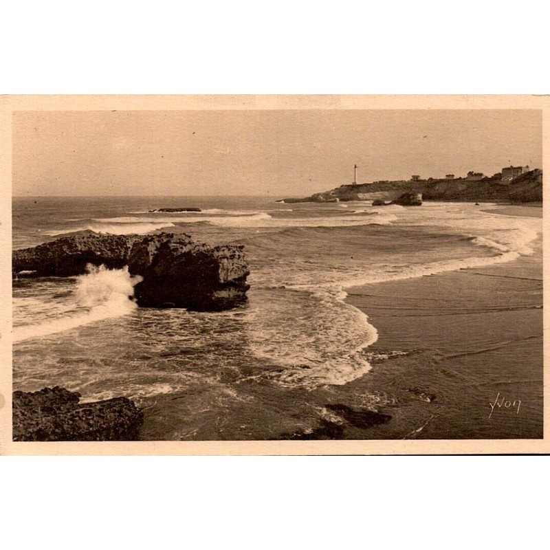Carte postale ancienne de Biarritz montrant le Cap Saint-Martin vu depuis le Rocher de Basta.