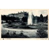 Carte postale ancienne de Bayonne représentant le Jardin Public avec son bassin et son jet d'e