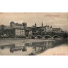Carte postale ancienne de Pau montrant une vue générale avec le château, le gave et le pont