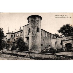 Carte postale ancienne de Bayonne montrant le Château Vieux et ses tours médiévales.