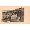 Carte postale ancienne de Biarritz représentant la Roche Percée, arche naturelle du littoral basque.