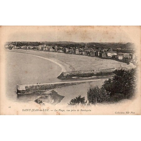 Carte postale ancienne de Saint-Jean-de-Luz montrant la plage et la baie vues depuis Bordagain.