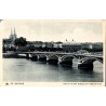 Carte postale ancienne de Bayonne montrant le pont Saint-Esprit, l'Hôtel de Ville et la cathédrale Sainte-Marie.