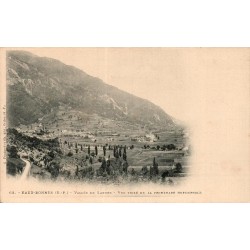 Carte postale ancienne d'Eaux-Bonnes montrant la vallée de Laruns depuis la Promenade Horizontale.