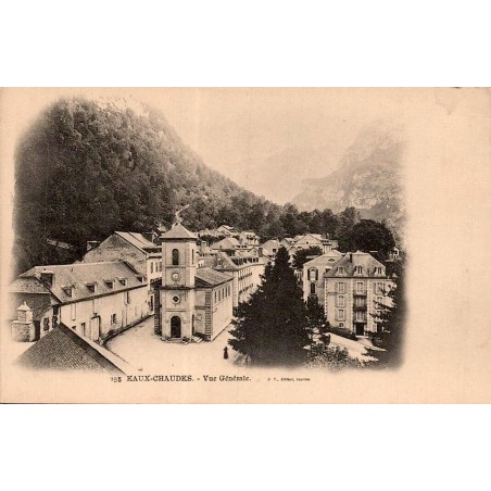 Carte postale ancienne d'Eaux-Chaudes montrant la vue générale de la station thermale dans la vallée d'Ossau.