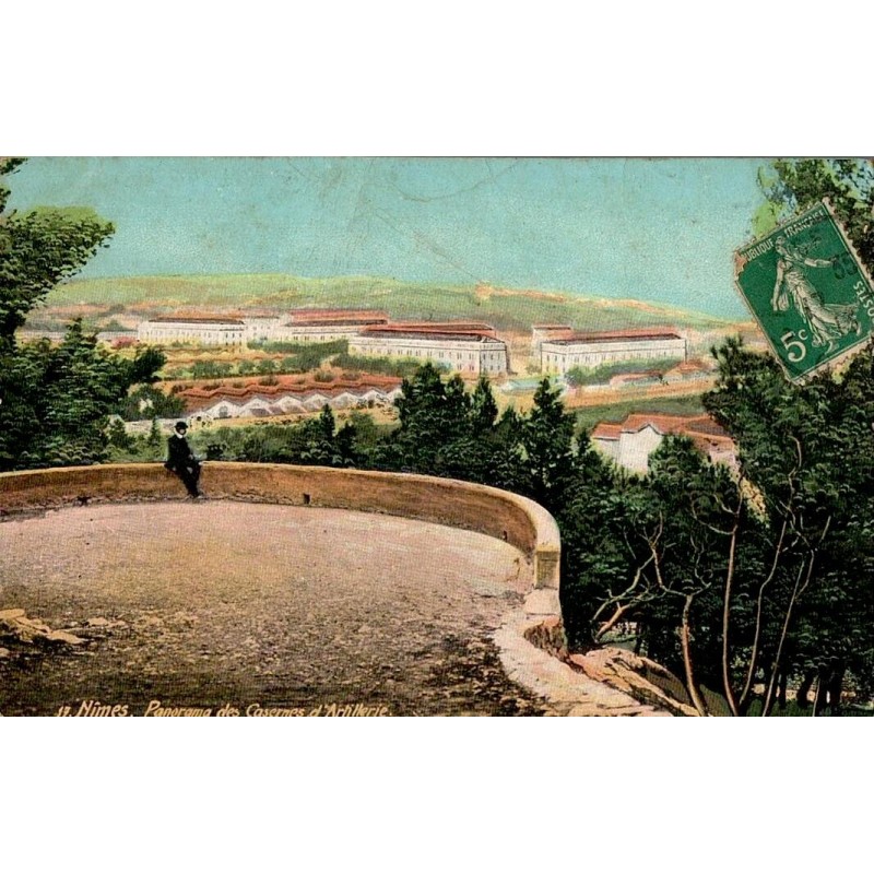 17 - NÎMES - Panorma des Casernes d'Artillerie