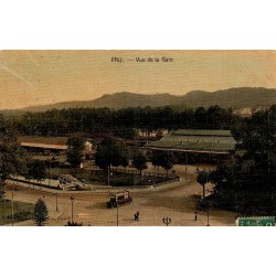 Carte postale ancienne de Pau montrant la gare, un tramway et les Pyrénées en arrière-plan, carte voyagée en 1908.