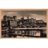 Carte postale ancienne de Pau montrant le panorama de la ville et le Pont de Jurançon au-dessus du gave.