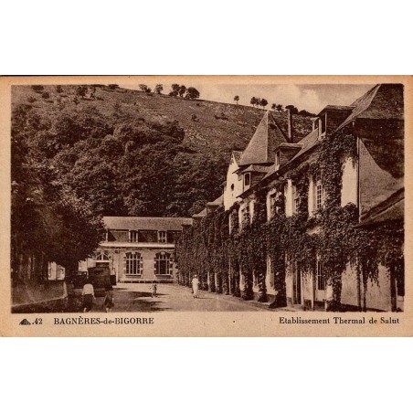 Carte postale ancienne de l'établissement thermal de Salut à Bagnères-de-Bigorre dans les Hautes-Pyrénées.