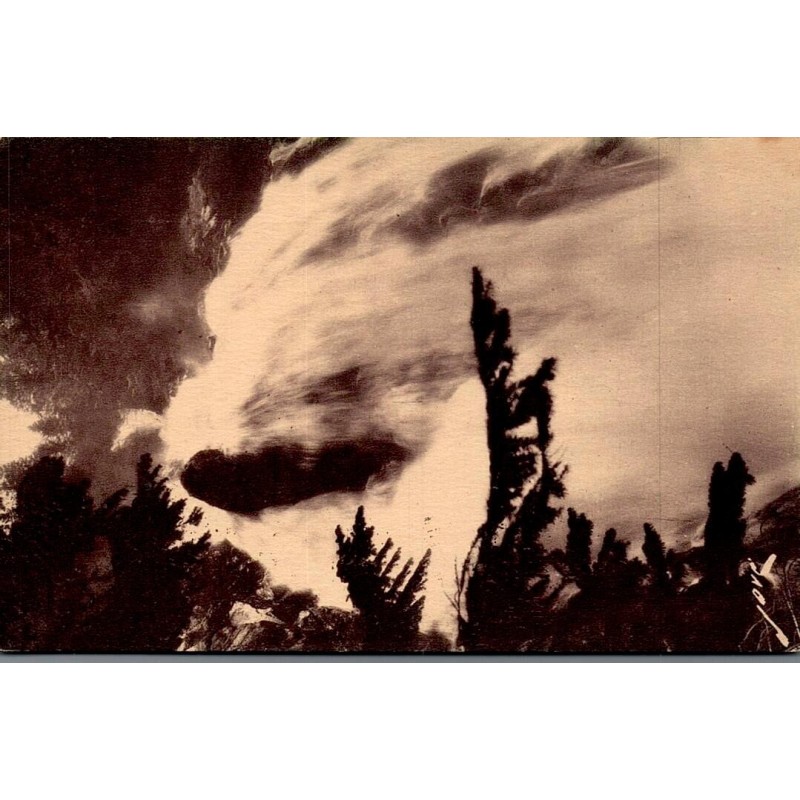 Carte postale ancienne de la Cascade de Lutour à la Raillère près de Cauterets dans les Hautes-Pyrénées.