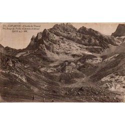 Carte postale ancienne de Gavarnie montrant le chemin du Piméné, le Pic Rouge du Pailla et la Brèche d'Allanz.