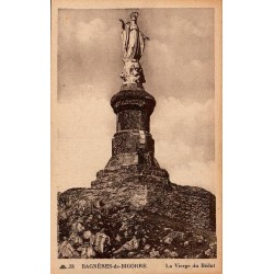 Carte postale ancienne de Bagnères-de-Bigorre représentant la statue monumentale de la Vierge du Bédat.