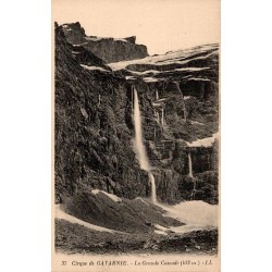 Carte postale ancienne du cirque de Gavarnie représentant la Grande Cascade de 422 mètres.