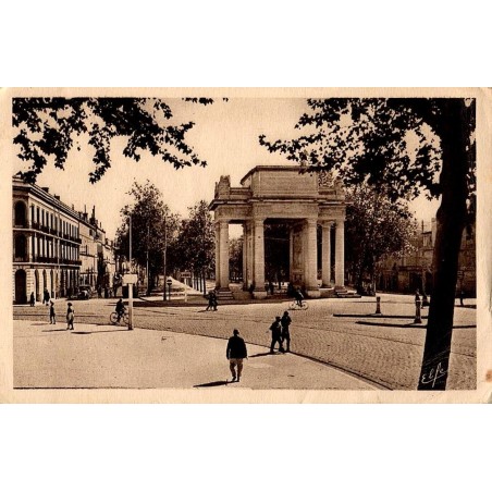 Carte postale ancienne Toulouse – Monument aux Morts de la Haute-Garonne