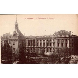 110 TOULOUSE - Le Capitole (Côté du Square)