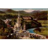 Carte postale ancienne en couleurs de la basilique de Lourdes vue depuis le château fort
