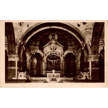 Carte postale ancienne de Lourdes représentant le maître-autel de l'église du Rosaire