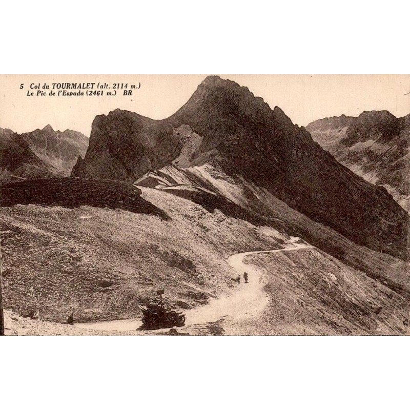 Carte postale ancienne du col du Tourmalet avec le pic de l'Espada et la route de montagne, édition Bloc Frères.