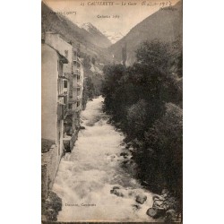 Carte postale ancienne de Cauterets montrant le Gave et les sommets pyrénéens, édition Ducassé.