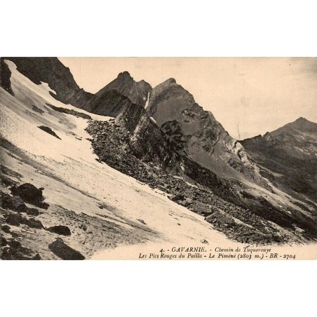 Carte postale ancienne de Gavarnie montrant le chemin de Tuquerouye, les Pics Rouges du Pailla et le Piméné