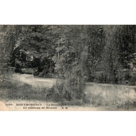 Carte postale ancienne de Montmorency montrant le Pausilippe et le ruisseau de Mousse dans la forêt