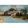 Carte postale ancienne colorisée de Lourdes représentant le Château-Fort et le Gave de Pau.