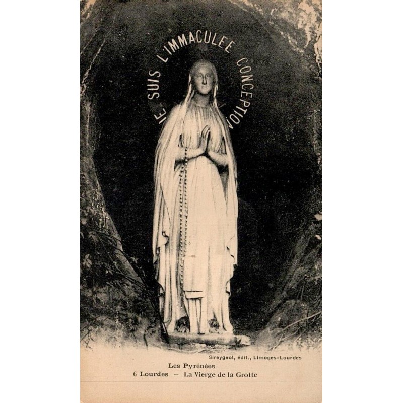 Carte postale ancienne de Lourdes représentant la Vierge de la Grotte de Massabielle.