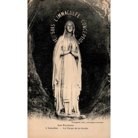 Carte postale ancienne de Lourdes représentant la Vierge de la Grotte de Massabielle.