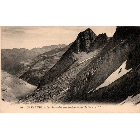 Carte postale ancienne de Gavarnie montrant les Sarradets vus depuis le glacier du Taillon.