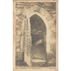 Carte postale ancienne représentant l’ancien portail de l’église de Ross-on-Wye en Angleterre.