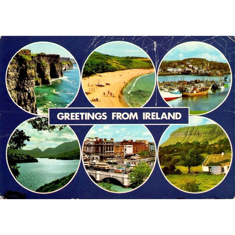 Carte postale moderne Greetings from Ireland avec falaises de Moher, Dublin, Killarney, port et cottage irlandais.