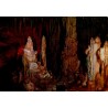 Carte postale moderne représentant les grottes du Jardin Exotique de Monaco avec leurs stalactites et stalagmites.