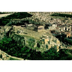 Vue aérienne de l'Acropole d'Athènes avec le Parthénon et les monuments antiques en Grèce.