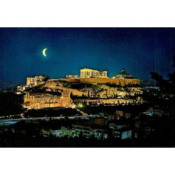 Carte postale de l'Acropole illuminée de nuit à Athènes avec le Parthénon sous un croissant de lune.