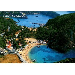 Carte Postale Moderne de Palaiokastritsa à Corfou avec vue aérienne de la baie et plage, voyagée en 2003.
