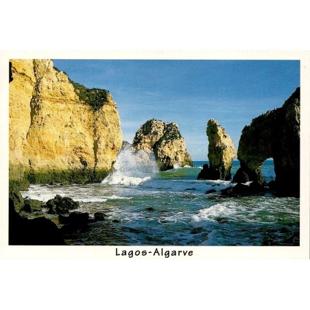 Carte postale CPM de Lagos montrant les falaises de Ponta da Piedade en Algarve au Portugal