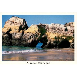 Carte postale CPM des falaises et arche rocheuse du littoral de l'Algarve au Portugal