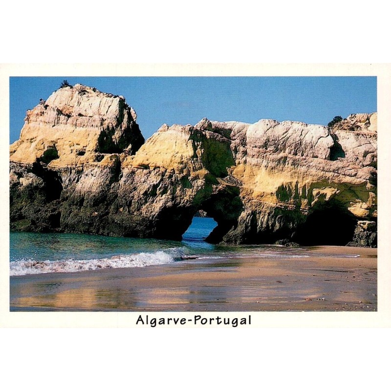 Carte postale CPM des falaises et arche rocheuse du littoral de l'Algarve au Portugal
