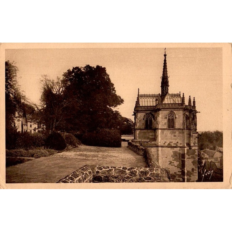 107 - AMBOISE - La chapelle St-Hubrt et le Parc du Château