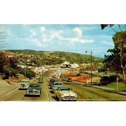 Carte postale CPSM de Laguna Beach Californie avec vue générale circulée en 1955