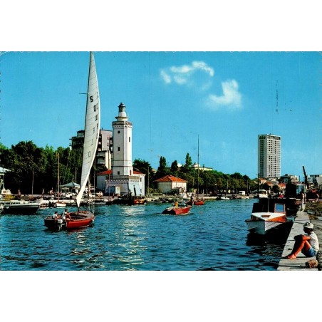 Carte postale CPSM Rimini Porto Canale phare port Italie