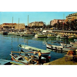 Sanremo port Riviera des Fleurs Ligurie Italie carte postale moderne
