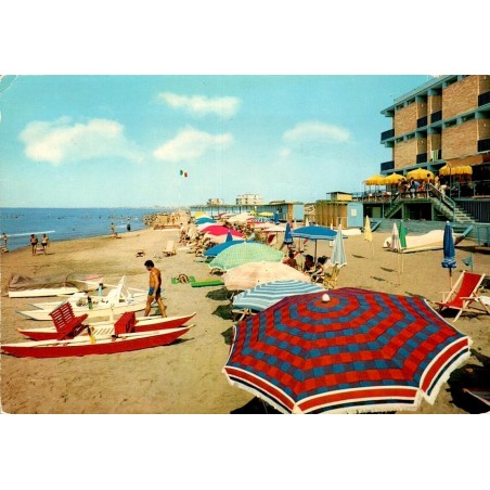 Lido di Latina plage Hotel Tirreno carte postale moderne Italie