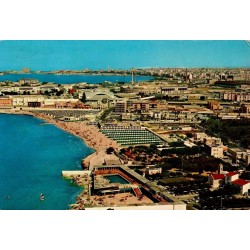 Bari vue aérienne plage Fiera del Levante carte postale moderne Italie