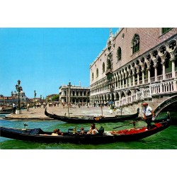 CPM Venise Palais des Doges gondoles Riva degli Schiavoni Italie