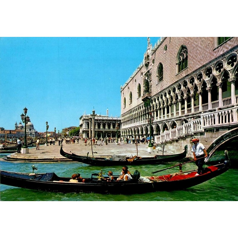 CPM Venise Palais des Doges gondoles Riva degli Schiavoni Italie